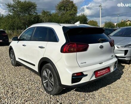 Кіа Niro, об'ємом двигуна 0 л та пробігом 62 тис. км за 23400 $, фото 17 на Automoto.ua