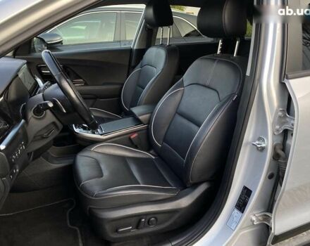 Кіа Niro, об'ємом двигуна 0 л та пробігом 123 тис. км за 20700 $, фото 25 на Automoto.ua