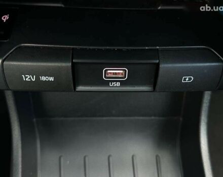 Киа Niro, объемом двигателя 0 л и пробегом 97 тыс. км за 22600 $, фото 5 на Automoto.ua