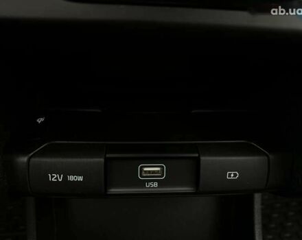 Киа Niro, объемом двигателя 0 л и пробегом 32 тыс. км за 23900 $, фото 8 на Automoto.ua