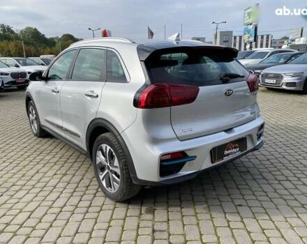 Кіа Niro, об'ємом двигуна 0 л та пробігом 82 тис. км за 18900 $, фото 4 на Automoto.ua