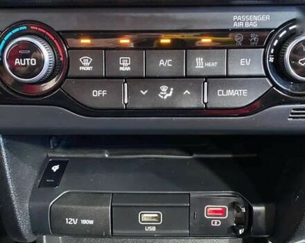 Кіа Niro, об'ємом двигуна 0 л та пробігом 158 тис. км за 19950 $, фото 18 на Automoto.ua