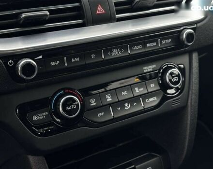 Киа Niro, объемом двигателя 0 л и пробегом 124 тыс. км за 20400 $, фото 25 на Automoto.ua