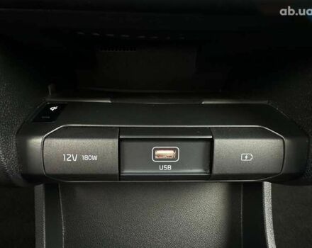 Киа Niro, объемом двигателя 0 л и пробегом 61 тыс. км за 23500 $, фото 13 на Automoto.ua