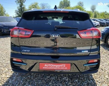 Кіа Niro, об'ємом двигуна 0 л та пробігом 121 тис. км за 18700 $, фото 13 на Automoto.ua