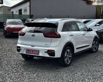 Кіа Niro, об'ємом двигуна 0 л та пробігом 95 тис. км за 20450 $, фото 6 на Automoto.ua