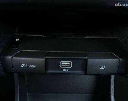 Кіа Niro, об'ємом двигуна 0 л та пробігом 62 тис. км за 23400 $, фото 8 на Automoto.ua