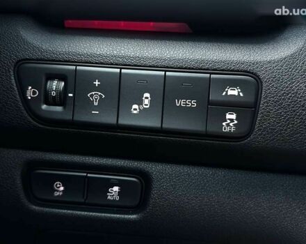 Кіа Niro, об'ємом двигуна 0 л та пробігом 62 тис. км за 23400 $, фото 6 на Automoto.ua