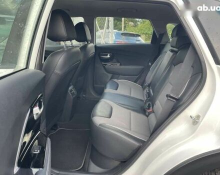 Киа Niro, объемом двигателя 0 л и пробегом 153 тыс. км за 17600 $, фото 14 на Automoto.ua