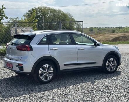 Киа Niro, объемом двигателя 0 л и пробегом 109 тыс. км за 19999 $, фото 5 на Automoto.ua