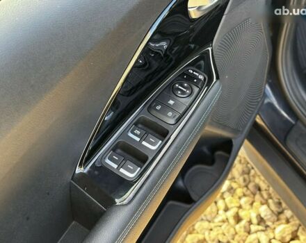 Кіа Niro, об'ємом двигуна 0 л та пробігом 76 тис. км за 19999 $, фото 14 на Automoto.ua