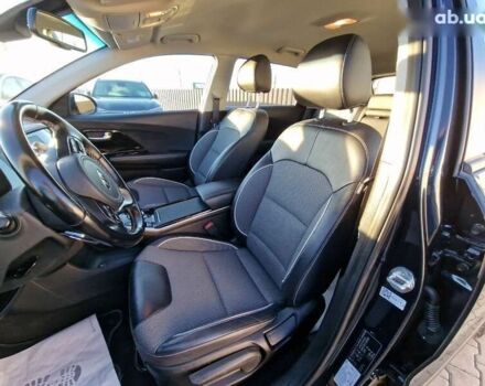 Кіа Niro, об'ємом двигуна 0 л та пробігом 118 тис. км за 17900 $, фото 23 на Automoto.ua