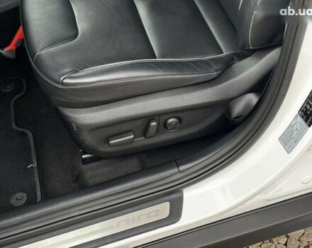 Киа Niro, объемом двигателя 0 л и пробегом 141 тыс. км за 19300 $, фото 23 на Automoto.ua