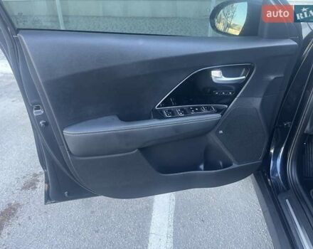 Кіа Niro, об'ємом двигуна 0 л та пробігом 93 тис. км за 18950 $, фото 19 на Automoto.ua