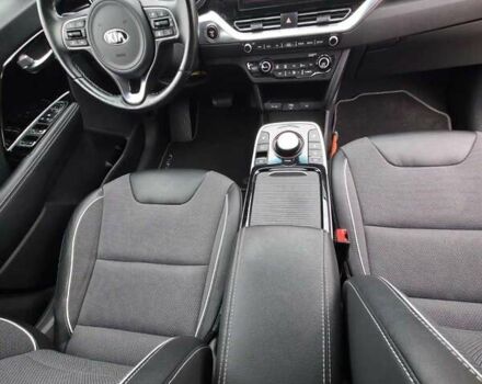 Кіа Niro, об'ємом двигуна 0 л та пробігом 96 тис. км за 19500 $, фото 24 на Automoto.ua