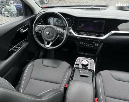 Кіа Niro, об'ємом двигуна 0 л та пробігом 119 тис. км за 19750 $, фото 22 на Automoto.ua