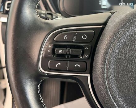 Киа Niro 2020 в Львове на Automoto.ua Киа Niro, объемом двигателя 0 л и пробегом 97 тыс. км за 20850 $, фото 15 на Automoto.ua