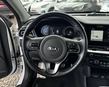 Киа Niro, объемом двигателя 0 л и пробегом 95 тыс. км за 20450 $, фото 15 на Automoto.ua