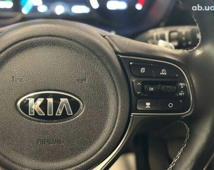 Кіа Niro, об'ємом двигуна 0 л та пробігом 155 тис. км за 18800 $, фото 22 на Automoto.ua