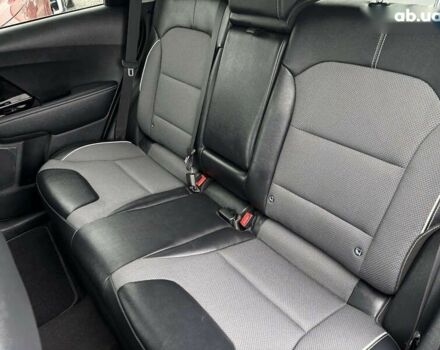 Кіа Niro, об'ємом двигуна 0 л та пробігом 119 тис. км за 19750 $, фото 19 на Automoto.ua