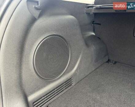 Кіа Niro, об'ємом двигуна 0 л та пробігом 164 тис. км за 18900 $, фото 44 на Automoto.ua