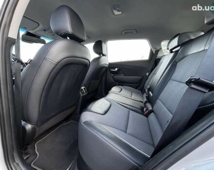 Киа Niro, объемом двигателя 0 л и пробегом 141 тыс. км за 18150 $, фото 16 на Automoto.ua
