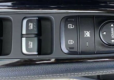 Киа Niro, объемом двигателя 0 л и пробегом 158 тыс. км за 19950 $, фото 24 на Automoto.ua