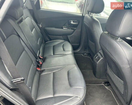 Киа Niro, объемом двигателя 0 л и пробегом 136 тыс. км за 18700 $, фото 5 на Automoto.ua