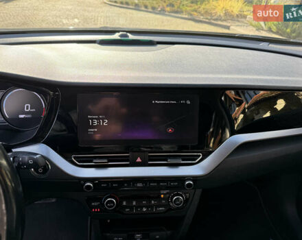 Кіа Niro, об'ємом двигуна 0 л та пробігом 141 тис. км за 18499 $, фото 28 на Automoto.ua
