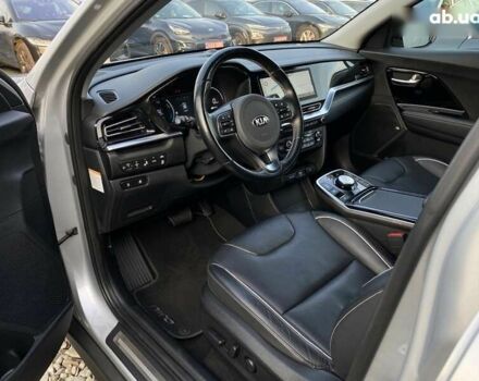 Кіа Niro, об'ємом двигуна 0 л та пробігом 123 тис. км за 20700 $, фото 2 на Automoto.ua