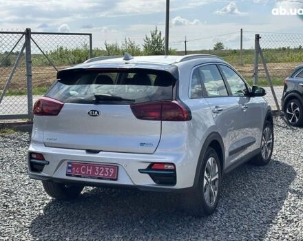 Киа Niro, объемом двигателя 0 л и пробегом 109 тыс. км за 19999 $, фото 4 на Automoto.ua