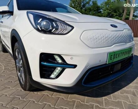 Кіа Niro, об'ємом двигуна 0 л та пробігом 130 тис. км за 18200 $, фото 5 на Automoto.ua
