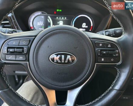 Кіа Niro, об'ємом двигуна 0 л та пробігом 117 тис. км за 19600 $, фото 21 на Automoto.ua