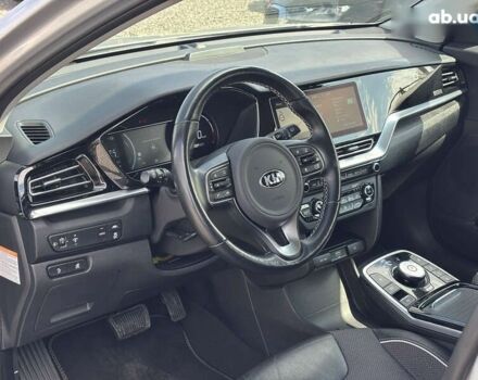 Киа Niro, объемом двигателя 0 л и пробегом 109 тыс. км за 19999 $, фото 19 на Automoto.ua