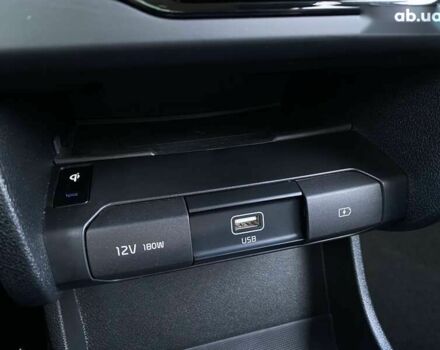 Кіа Niro, об'ємом двигуна 0 л та пробігом 83 тис. км за 23200 $, фото 9 на Automoto.ua