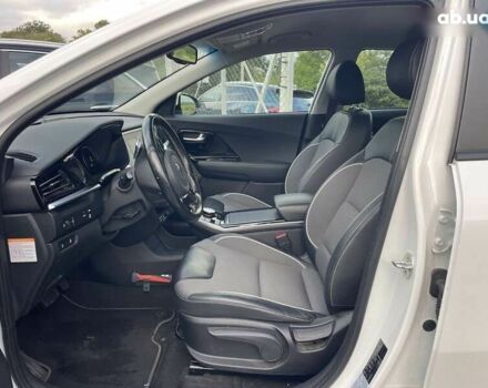 Киа Niro, объемом двигателя 0 л и пробегом 153 тыс. км за 17600 $, фото 13 на Automoto.ua