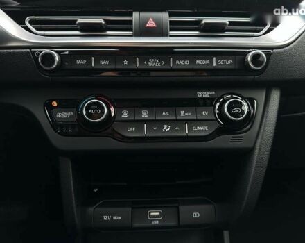 Киа Niro, объемом двигателя 0 л и пробегом 47 тыс. км за 24900 $, фото 11 на Automoto.ua