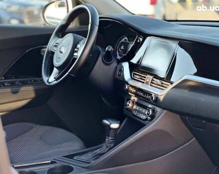 Киа Niro, объемом двигателя 0 л и пробегом 136 тыс. км за 17990 $, фото 15 на Automoto.ua