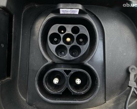 Киа Niro, объемом двигателя 0 л и пробегом 75 тыс. км за 23900 $, фото 18 на Automoto.ua