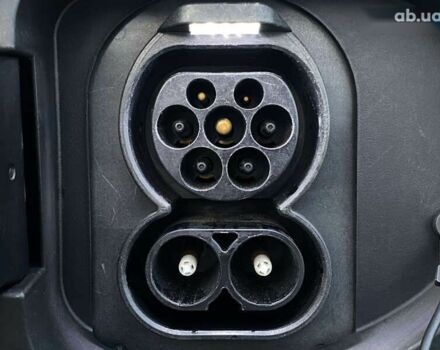 Киа Niro, объемом двигателя 0 л и пробегом 64 тыс. км за 23700 $, фото 14 на Automoto.ua