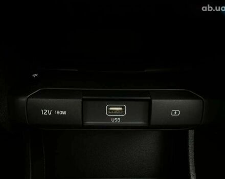 Киа Niro, объемом двигателя 0 л и пробегом 47 тыс. км за 24900 $, фото 12 на Automoto.ua