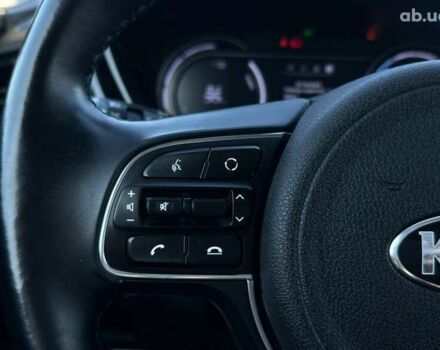 Киа Niro, объемом двигателя 0 л и пробегом 58 тыс. км за 22900 $, фото 5 на Automoto.ua