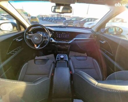 Кіа Niro, об'ємом двигуна 0 л та пробігом 118 тис. км за 17900 $, фото 4 на Automoto.ua