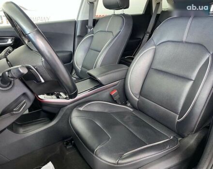 Кіа Niro, об'ємом двигуна 0 л та пробігом 158 тис. км за 19950 $, фото 6 на Automoto.ua