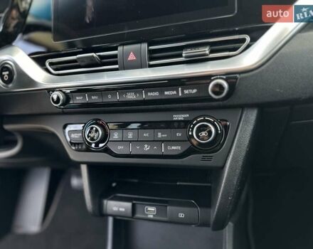 Киа Niro, объемом двигателя 0 л и пробегом 114 тыс. км за 21900 $, фото 9 на Automoto.ua