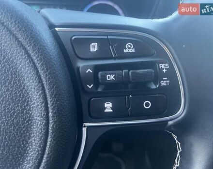 Кіа Niro, об'ємом двигуна 0 л та пробігом 93 тис. км за 18950 $, фото 26 на Automoto.ua