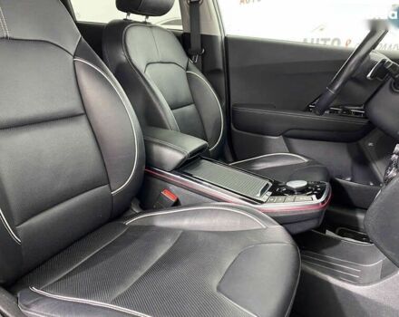 Кіа Niro, об'ємом двигуна 0 л та пробігом 100 тис. км за 20950 $, фото 8 на Automoto.ua