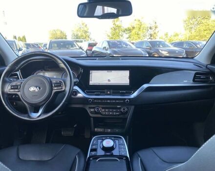 Киа Niro, объемом двигателя 0 л и пробегом 82 тыс. км за 22200 $, фото 3 на Automoto.ua