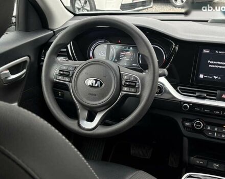 Киа Niro, объемом двигателя 0 л и пробегом 98 тыс. км за 19550 $, фото 24 на Automoto.ua