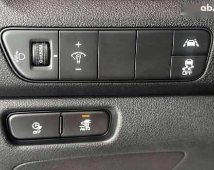 Киа Niro, объемом двигателя 0 л и пробегом 119 тыс. км за 18700 $, фото 26 на Automoto.ua